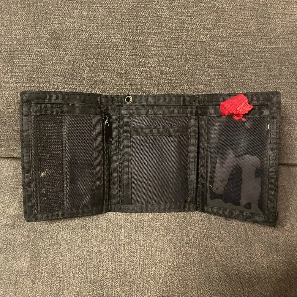 Bioworld Super Mario Bros Wallet Nintendo (Used)